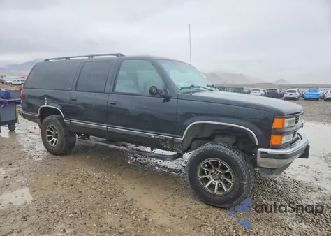 1999 Chevrolet Suburban C1500 from USA, damaged, VIN 3GNEC16R0XG216372
